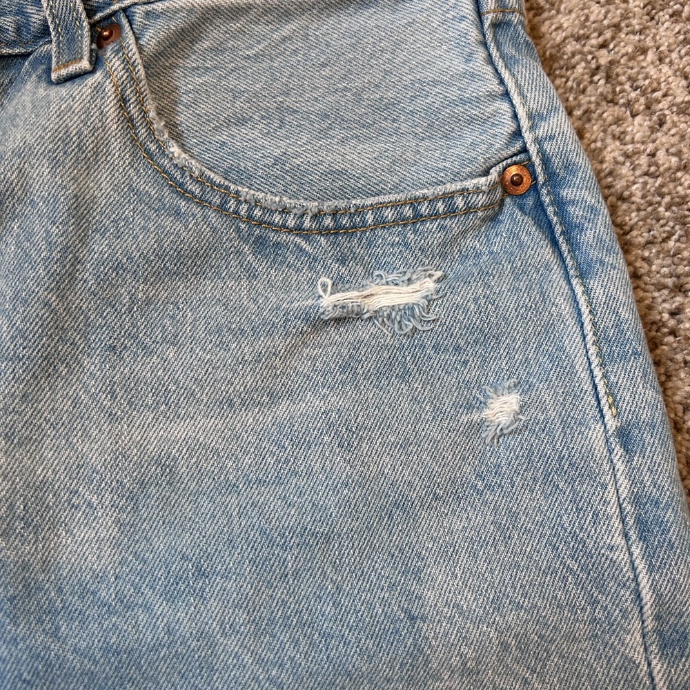 Levi’s 501 Button fly Cut Off Denim Shorts. Classic American. Unique tab style. - Picture 4 of 11